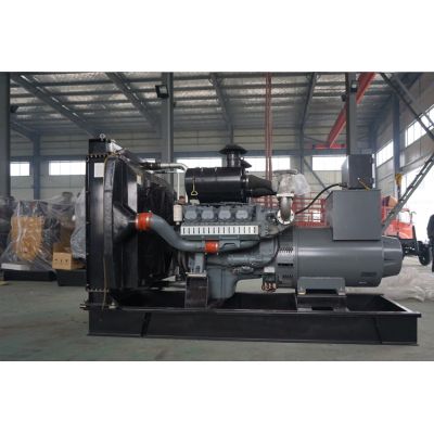 300kw威曼柴油發(fā)電機(jī)組-威曼8缸柴油機(jī)D15A2柴油發(fā)電機(jī)組,缸徑/行程：128/142mm,柴油發(fā)電機(jī)組水冷發(fā)動(dòng)機(jī)功率363KW,柴油發(fā)電機(jī)組配套馬拉松斯坦福發(fā)電機(jī)。廠價(jià)直銷歡迎選購(gòu)：13773399855。
