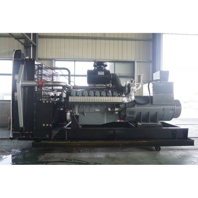 900kw威曼柴油發(fā)電機(jī)組-威曼16缸柴油機(jī)D30A1柴油發(fā)電機(jī)組,缸徑/行程：128/142mm,柴油發(fā)電機(jī)組水冷發(fā)動(dòng)機(jī)功率960KW,柴油發(fā)電機(jī)組配套馬拉松斯坦福發(fā)電機(jī)。廠價(jià)直銷歡迎選購(gòu)：13773399855。