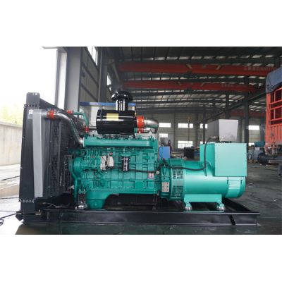 200kw乾能柴油發(fā)電機(jī)組-乾能6缸柴油機(jī)G128ZLD柴油發(fā)電機(jī)組,缸徑/行程：135/150mm,柴油發(fā)電機(jī)組水冷發(fā)動機(jī)功率206KW,柴油發(fā)電機(jī)組配套馬拉松斯坦福發(fā)電機(jī)。廠價直銷歡迎選購：13773399855。