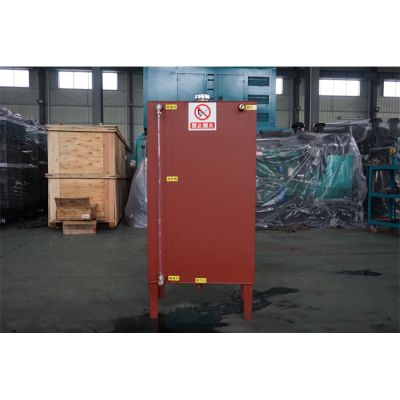廠價(jià)直銷200L柴油發(fā)電機(jī)組專用油箱,發(fā)電機(jī)組油箱具有透明油標(biāo)、進(jìn)油口有閥關(guān)門控制、200升油箱回油在油泵油箱上部，柴油排污口在油箱的低部。