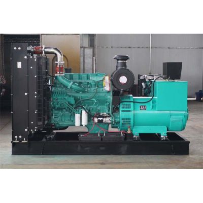 350kw東風(fēng)康明斯柴油發(fā)電機(jī)組-東風(fēng)康明斯6缸柴油機(jī)6ZTAA13-G2柴油發(fā)電機(jī)組,缸徑/行程：130/163mm,柴油發(fā)電機(jī)組水冷發(fā)動(dòng)機(jī)功率390KW,柴油發(fā)電機(jī)組配套馬拉松斯坦福發(fā)電機(jī)。廠價(jià)直銷(xiāo)歡迎選購(gòu)：13773399855。