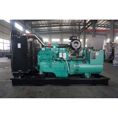 120kw東風(fēng)康明斯柴油發(fā)電機組-東風(fēng)康明斯6缸柴油機6BTAA5.9-G12柴油發(fā)電機組,缸徑/行程：102/120mm,柴油發(fā)電機組水冷發(fā)動機功率140KW,柴油發(fā)電機組配套馬拉松斯坦福發(fā)電機。廠價直銷歡迎選購：13773399855。
