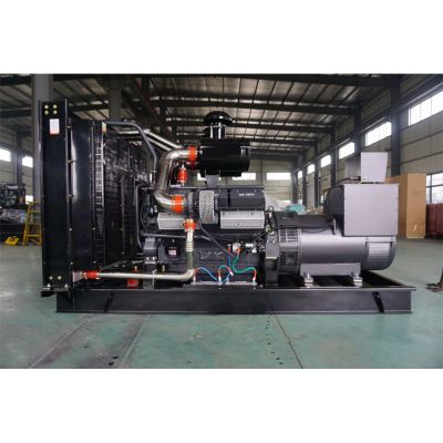 500kw申動(dòng)柴油發(fā)電機(jī)組-申動(dòng)12缸柴油機(jī)SD25G690D2柴油發(fā)電機(jī)組,缸徑/行程：135/150mm,柴油發(fā)電機(jī)組水冷發(fā)動(dòng)機(jī)功率505KW,柴油發(fā)電機(jī)組配套馬拉松斯坦福發(fā)電機(jī)。廠價(jià)直銷(xiāo)歡迎選購(gòu)：13773399855。