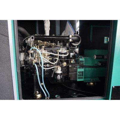 10kw揚動柴油發(fā)電機組-揚動3缸柴油機YD380D柴油發(fā)電機組,缸徑/行程：80/90mm,柴油發(fā)電機組水冷發(fā)動機功率10KW,柴油發(fā)電機組配套馬拉松斯坦福發(fā)電機。廠價直銷歡迎選購：13773399855。