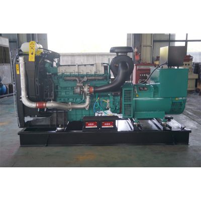 250kw沃爾沃柴油發(fā)電機(jī)組-沃爾沃6缸柴油機(jī)TAD941GE柴油發(fā)電機(jī)組,缸徑/行程：120/138mm,柴油發(fā)電機(jī)組水冷發(fā)動(dòng)機(jī)功率286KW,柴油發(fā)電機(jī)組配套馬拉松斯坦福發(fā)電機(jī)。廠價(jià)直銷歡迎選購(gòu)：13773399855。