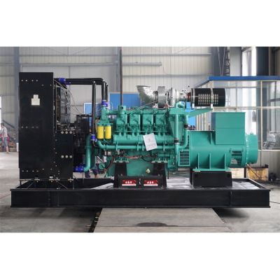 900kw重慶科克柴油發(fā)電機組-重慶科克8缸柴油機QTA2160G1柴油發(fā)電機組,缸徑/行程：170/195mm,柴油發(fā)電機組水冷發(fā)動機功率961KW,柴油發(fā)電機組配套馬拉松斯坦福發(fā)電機。廠價直銷歡迎選購：13773399855。