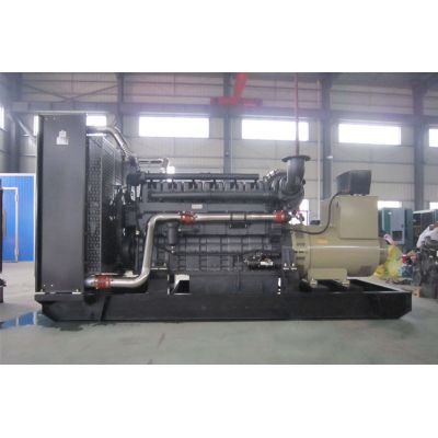 700kw上柴股份柴油發(fā)電機組-上柴股份6缸柴油機SC33W990D2柴油發(fā)電機組,缸徑/行程：180/215mm,柴油發(fā)電機組水冷發(fā)動機功率726KW,柴油發(fā)電機組配套馬拉松斯坦福發(fā)電機。廠價直銷歡迎選購：13773399855。