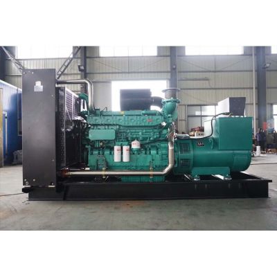 600kw玉柴柴油發(fā)電機(jī)組-玉柴6缸柴油機(jī)YC6TD840-D31柴油發(fā)電機(jī)組,缸徑/行程：152/180mm,柴油發(fā)電機(jī)組水冷發(fā)動(dòng)機(jī)功率616KW,柴油發(fā)電機(jī)組配套馬拉松斯坦福發(fā)電機(jī)。廠價(jià)直銷(xiāo)歡迎選購(gòu)：13773399855。