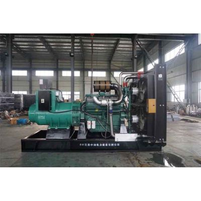 1500kw南通股份柴油發(fā)電機(jī)組-南通股份12缸柴油機(jī)NCG12V2304柴油發(fā)電機(jī)組,缸徑/行程：165/190mm,柴油發(fā)電機(jī)組水冷發(fā)動機(jī)功率1694KW,柴油發(fā)電機(jī)組配套馬拉松斯坦福發(fā)電機(jī)。廠價直銷歡迎選購：13773399855。