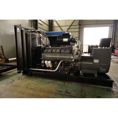 600kw無錫動力柴油發(fā)電機(jī)組-無錫動力12缸柴油機(jī)WD287TAD58柴油發(fā)電機(jī)組,缸徑/行程：138/160mm,柴油發(fā)電機(jī)組水冷發(fā)動機(jī)功率638KW,柴油發(fā)電機(jī)組配套馬拉松斯坦福發(fā)電機(jī)。廠價直銷歡迎選購：13773399855。