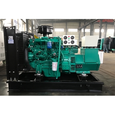 30KW玉柴柴油發(fā)電機組-玉柴4缸柴油機YCD4N23H8-55,柴油發(fā)電機組缸徑/行程：93/103mm,柴油發(fā)電機組水冷發(fā)動機功率39.6KW,柴油發(fā)電機組配套馬拉松斯坦福發(fā)電機。廠價直銷歡迎選購：13773399855。