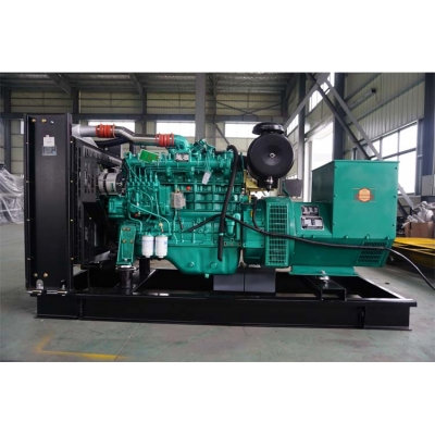 120KW玉柴柴油發(fā)電機組-玉柴6缸柴油機YCD6Q33H6-205,柴油發(fā)電機組缸徑/行程：108/135mm,柴油發(fā)電機組水冷發(fā)動機功率153KW,柴油發(fā)電機組配套馬拉松斯坦福發(fā)電機。廠價直銷歡迎選購：13773399855。